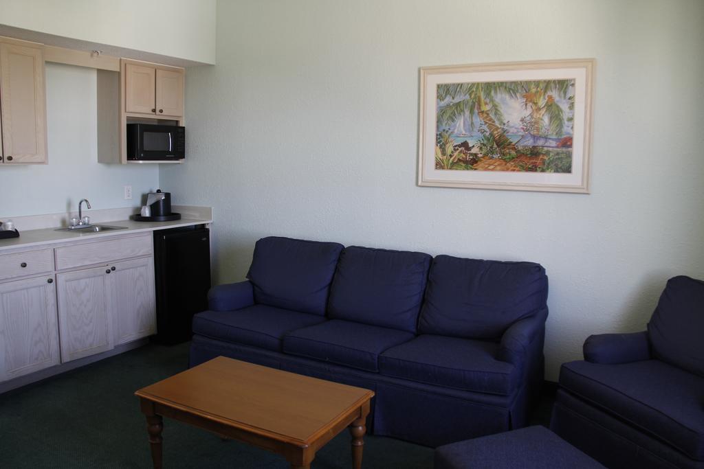 Cocoa Beach Suites Hotel Екстериор снимка